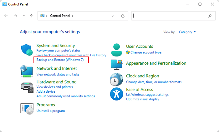 Busca Copia de seguridad y restauración (Windows 7) en el Panel de control